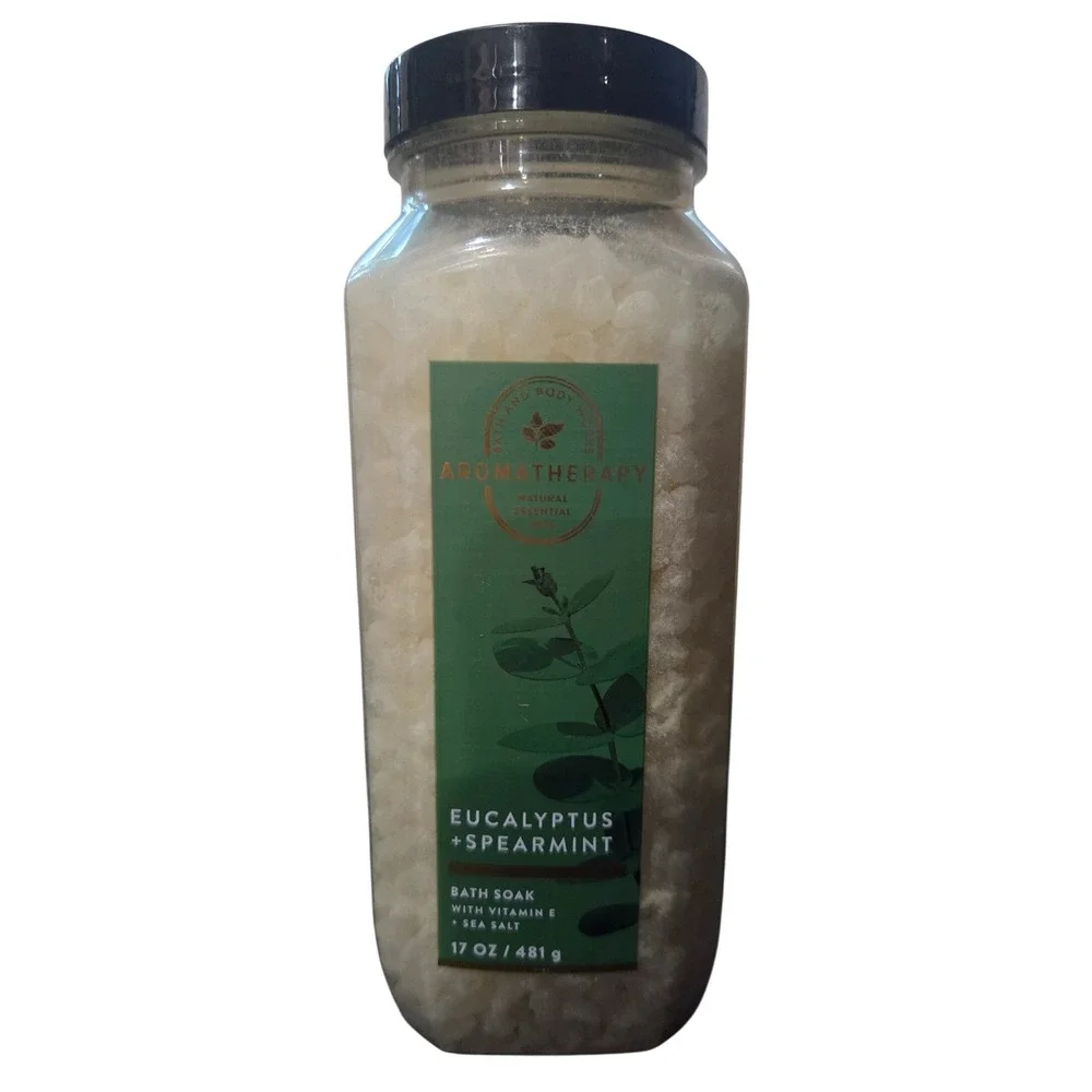 Bath and Body Works Aromatherapy Eucalyptus Spearmint Bath Soak 17 oz Sea Salt